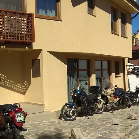 Roots Hotel And Wine Bar Plowdiw Exterior foto